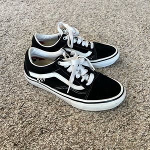 Van’s skateboarding shoe, size 7